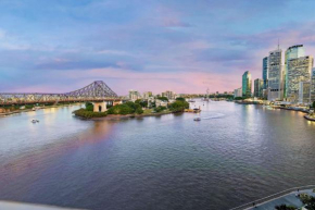 Spectacular Riverside Apartment Brisbane